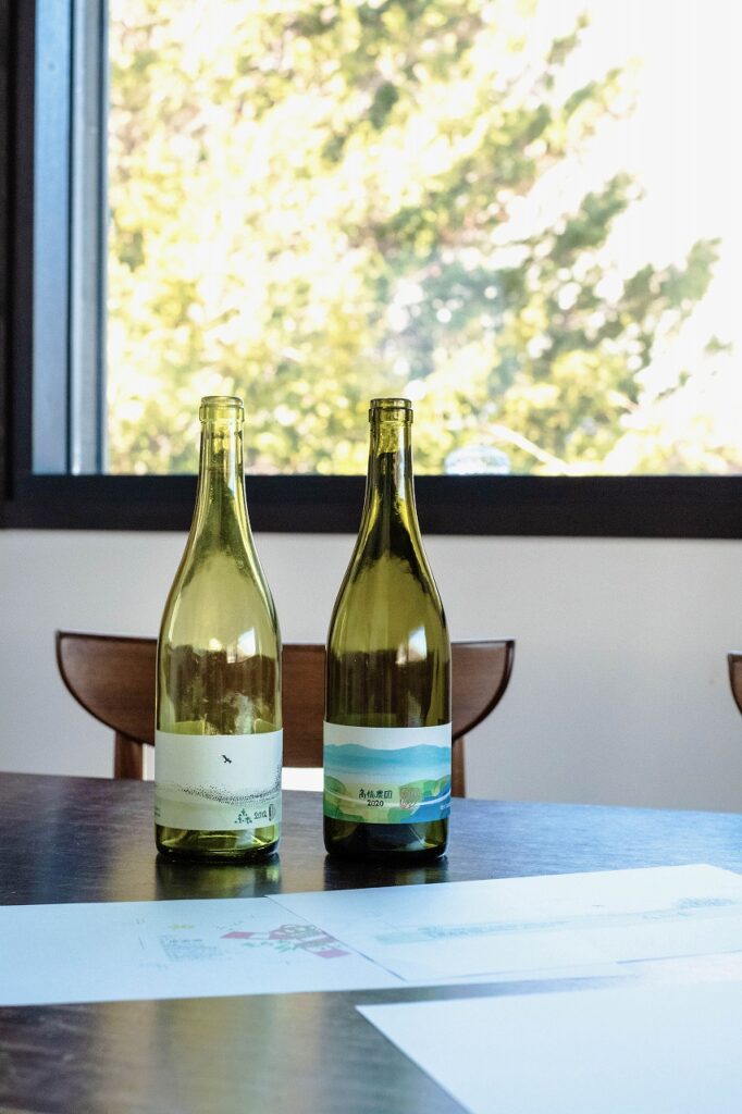 ワインのエチケットを | 杜建築アトリエ